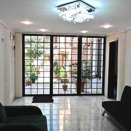Jerusalem Merkaz Hotel Koetaisi Buitenkant foto