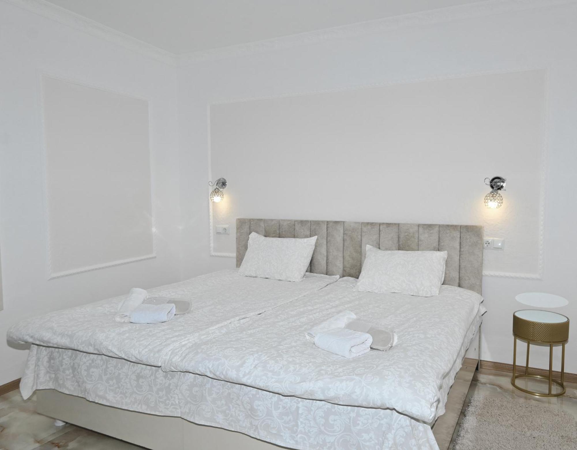 Jerusalem Merkaz Hotel Koetaisi Buitenkant foto
