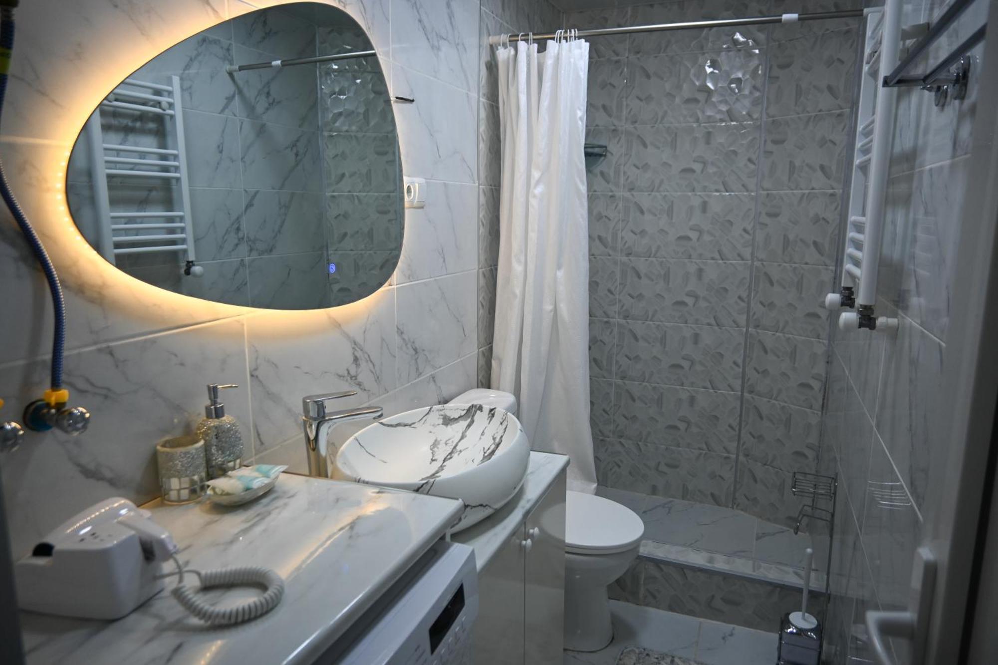 Jerusalem Merkaz Hotel Koetaisi Buitenkant foto