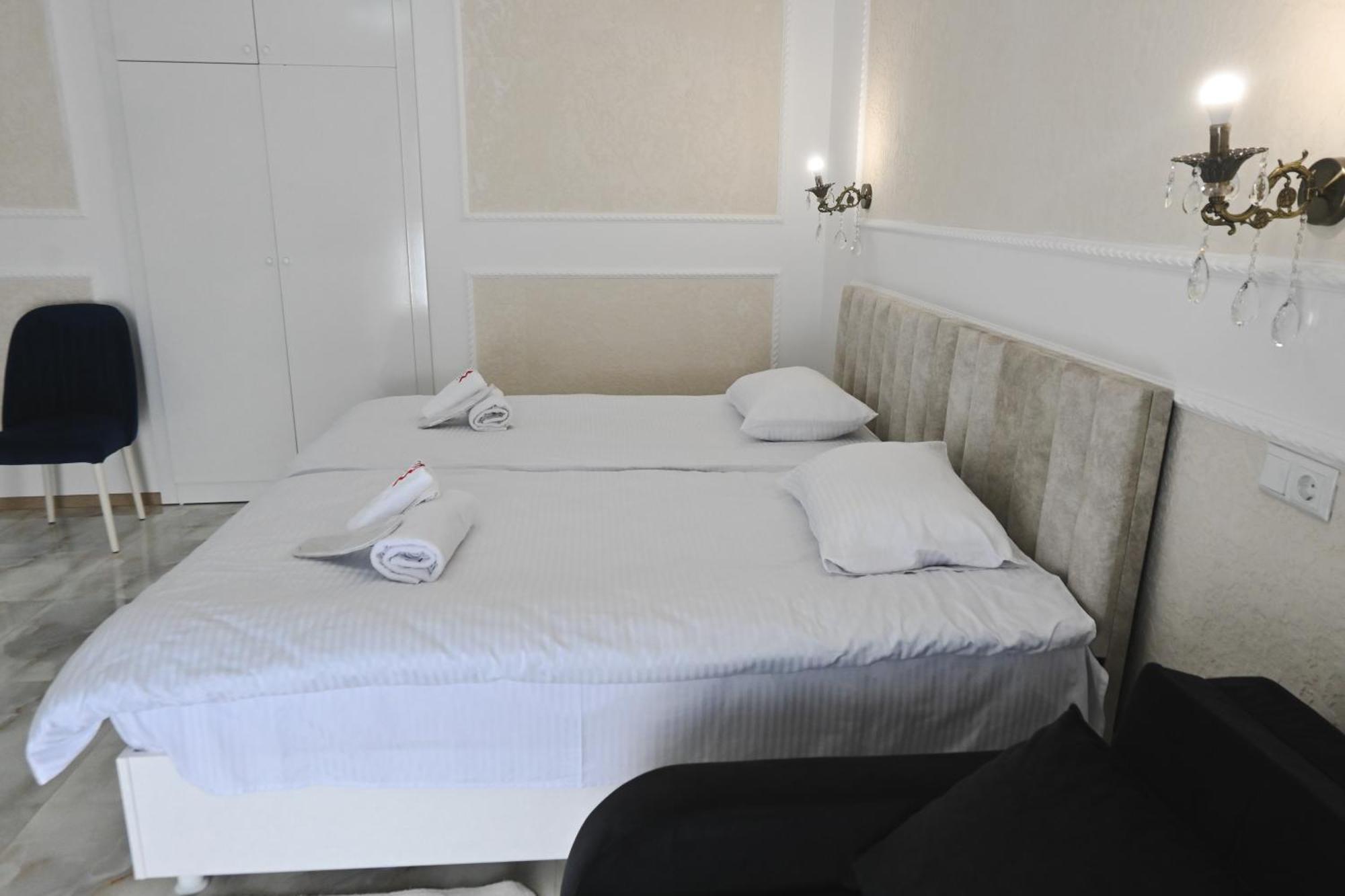 Jerusalem Merkaz Hotel Koetaisi Buitenkant foto