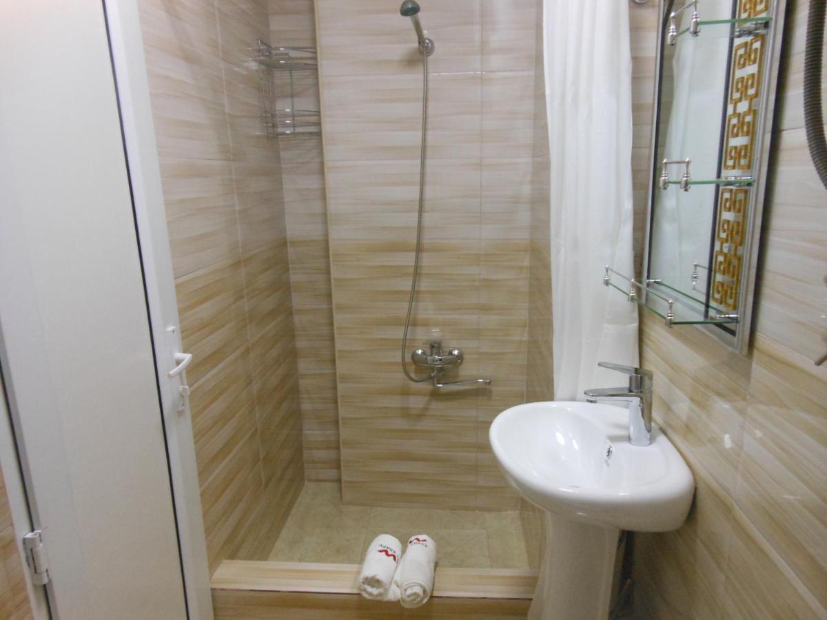 Jerusalem Merkaz Hotel Koetaisi Buitenkant foto